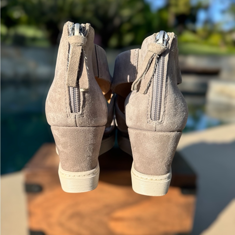 SOFFT Sanielle Gray Suede Wedge Sandals - Comfortable Strappy Platforms, 9B - Picture 4 of 11